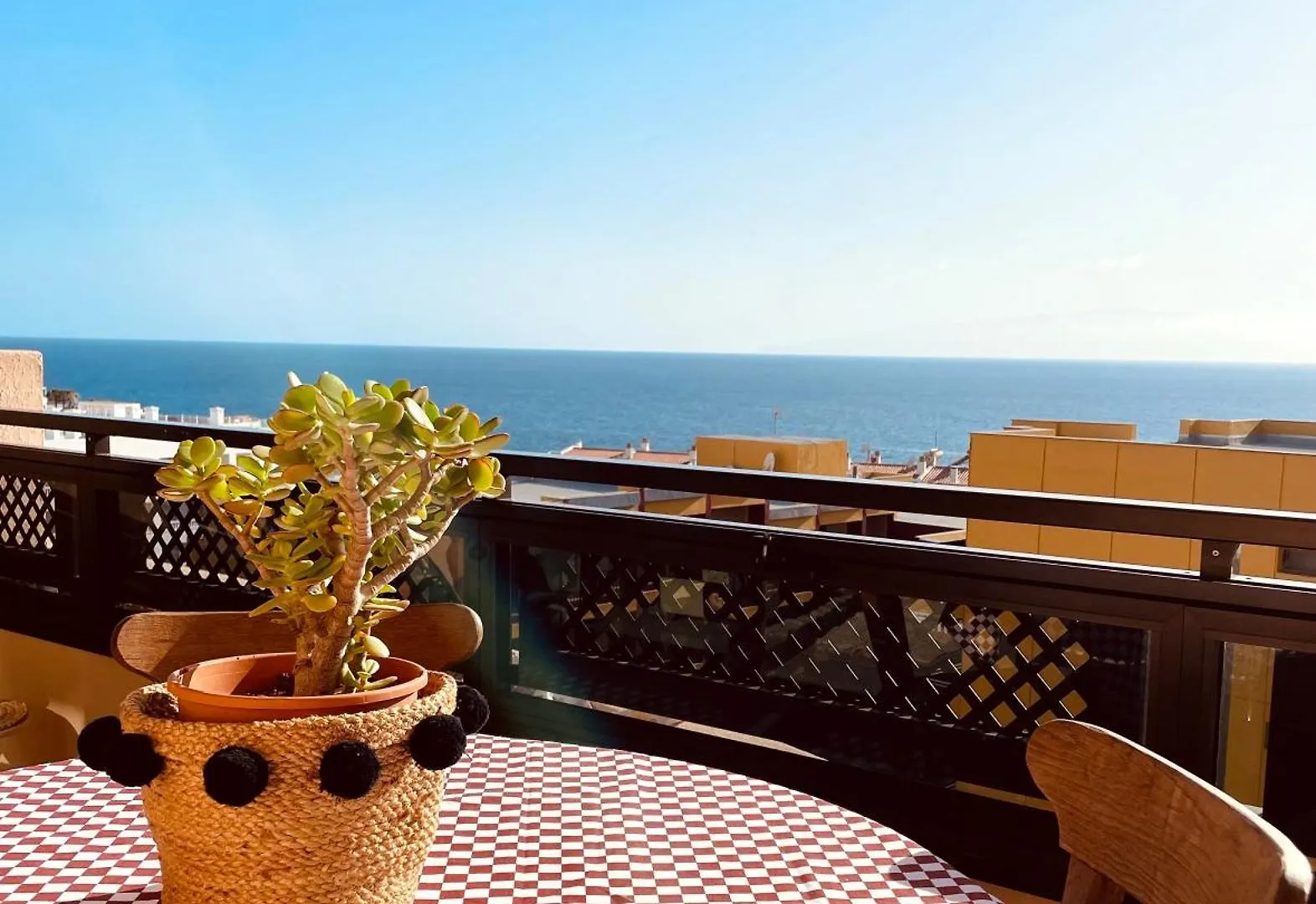 Casa Hugo - Ocean View, Quiet Pool, Fibre Net, Los Gigantes Puerto de Santiago  0*, Puerto de Santiago (Tenerife) Spain