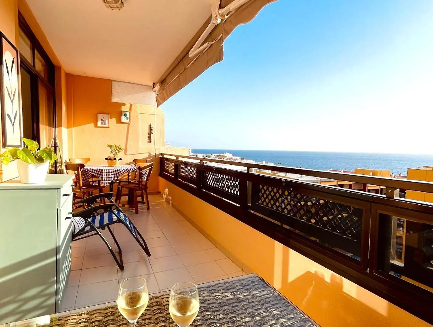 Casa Hugo - Ocean View, Quiet Pool, Fibre Net, Los Gigantes Puerto de Santiago
